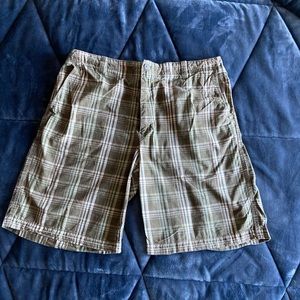 Men’s Izod shorts